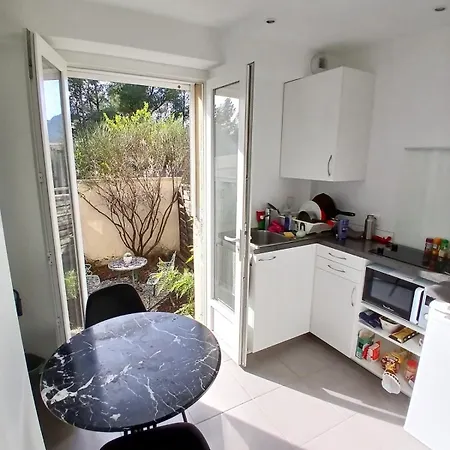 Apartment F1 Location Proche